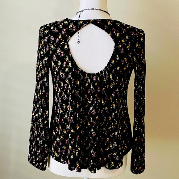 🔥FP Free People boho floral long sleeve open back blouse top size small x small - Picture 2 of 14